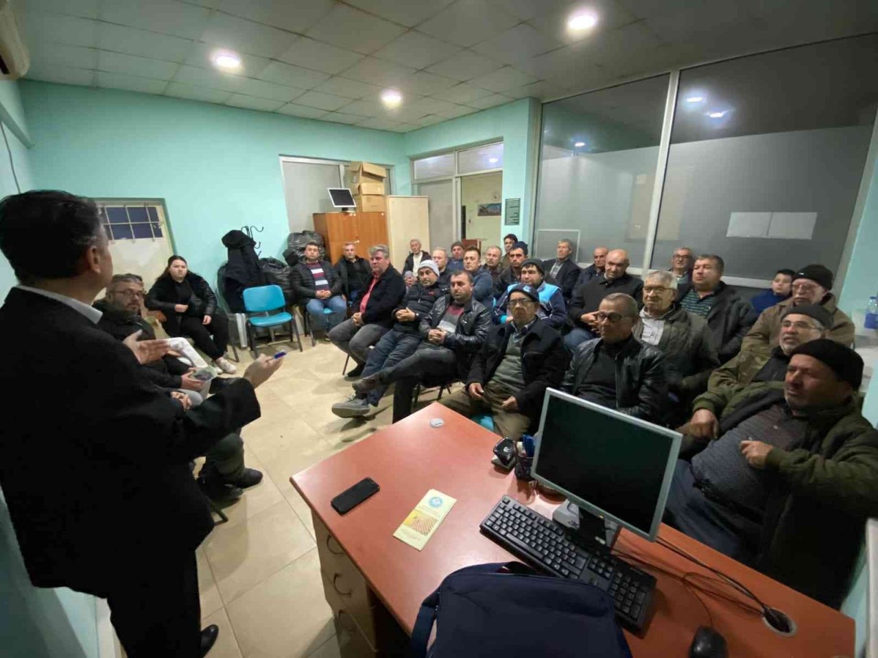 Saruhanlılı arıcılar bahara hazırlanıyor