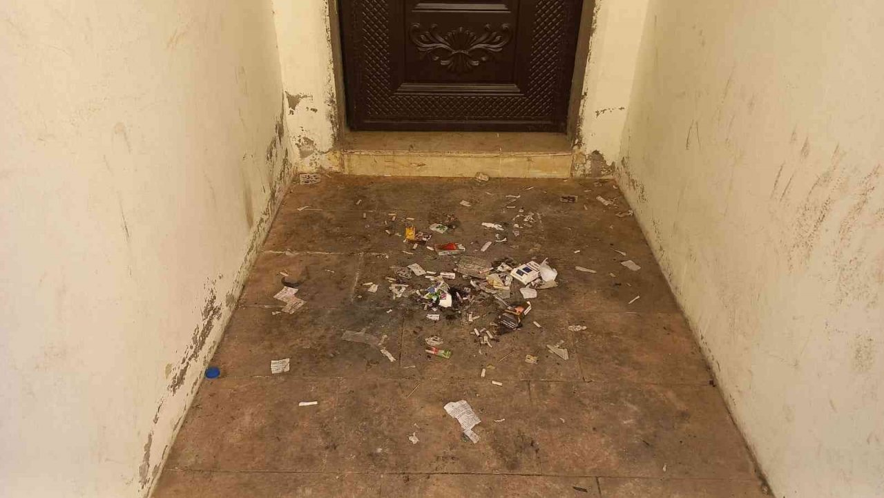 Mardinlilerden 8 milyon liraya restore edilen tarihi camideki avlunun ve tuvaletin pis haline tepki