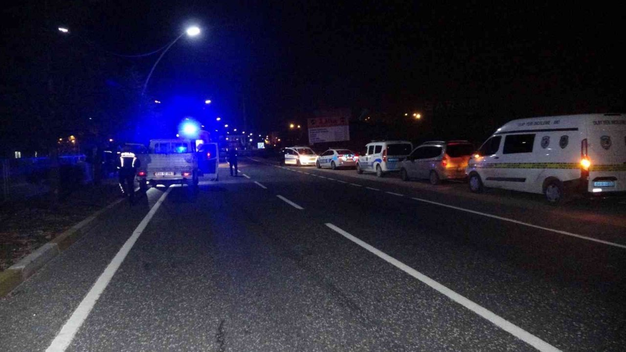 Silahlı saldırıya uğrayan kamyonet sürücüsü hayatını kaybetti