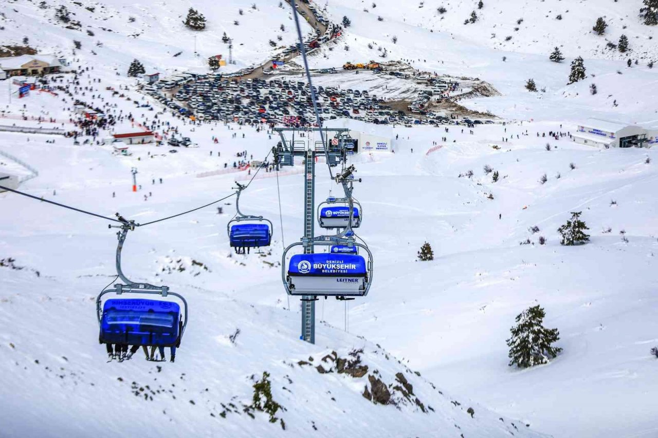 Kar kalınlığında 4. sırada olan kayak merkezi akına uğradı