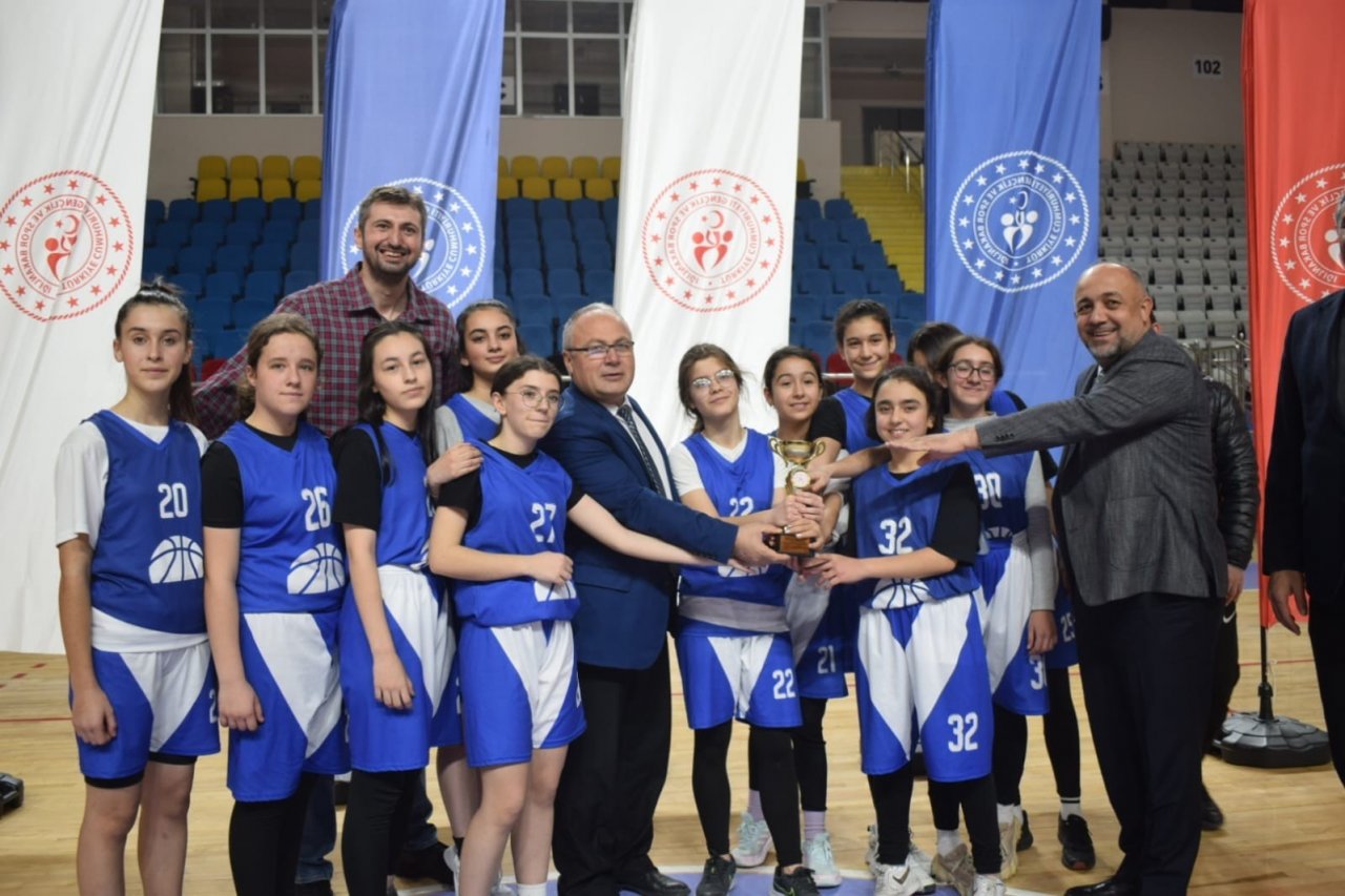 Yıldız Kadınlar basketbol şampiyonu Gazi Spor Kulübü