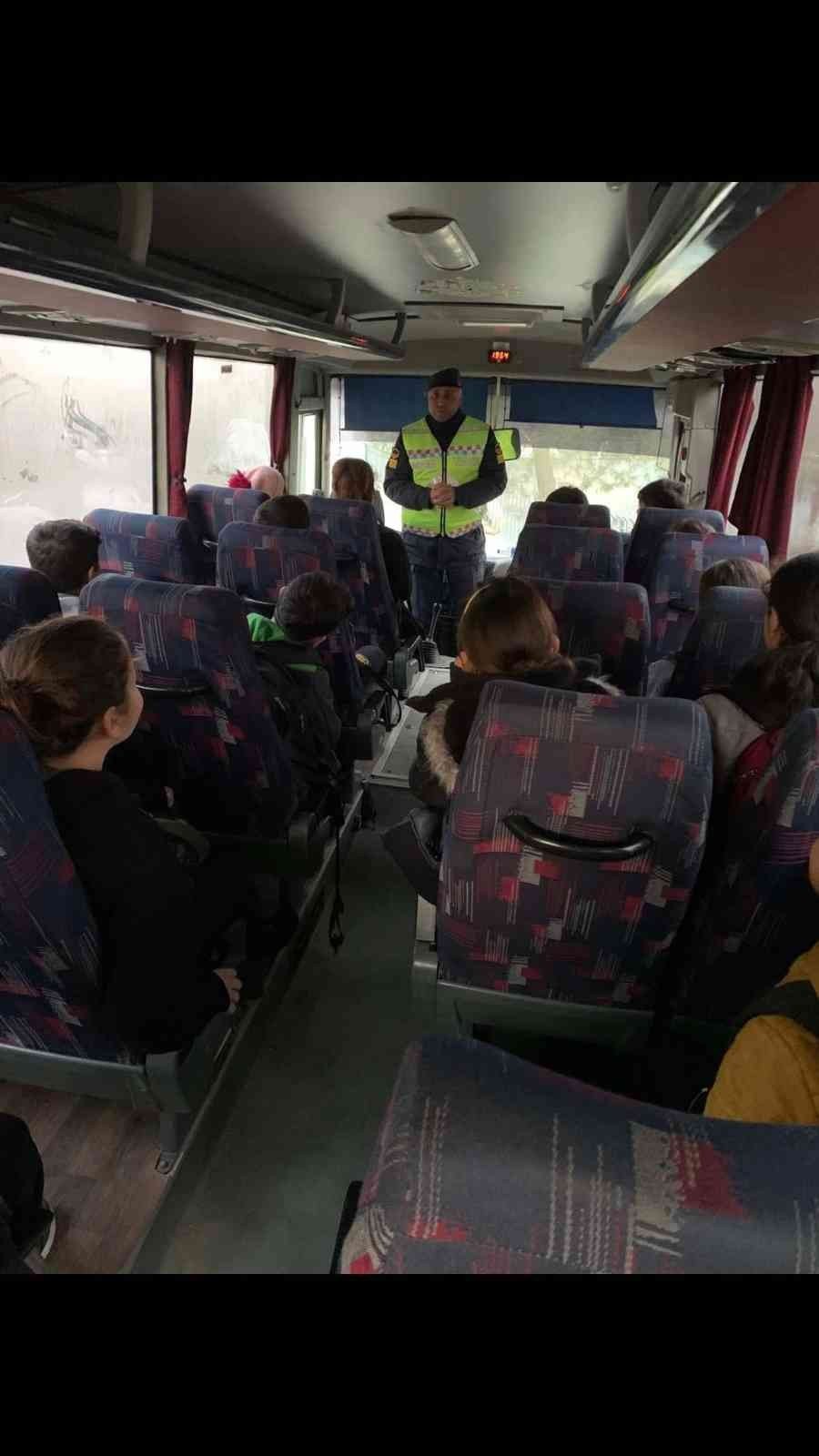 Aydın’da öğrencilere okul servisi eğitimi