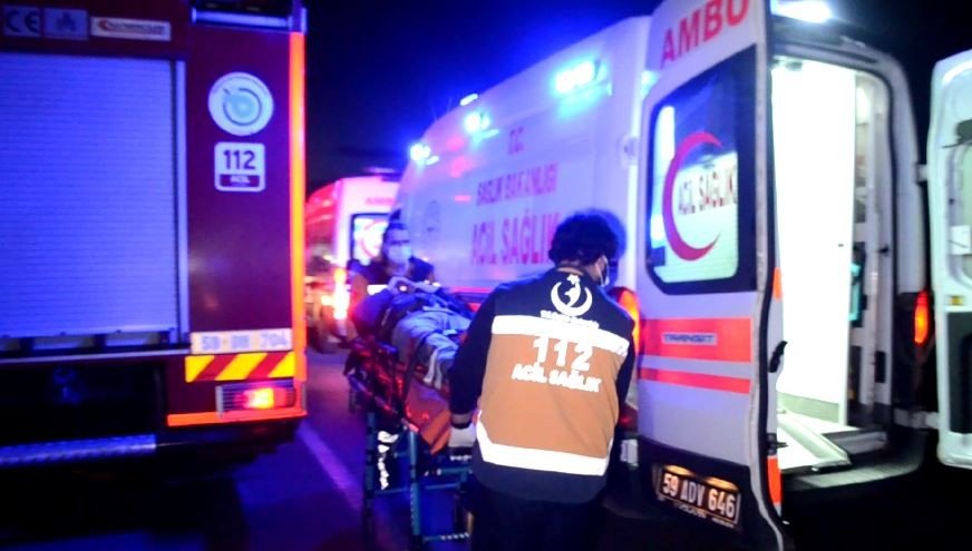 Çorlu’da iki otomobil kafa kafaya çarpıştı: 1 ölü, 3 yaralı