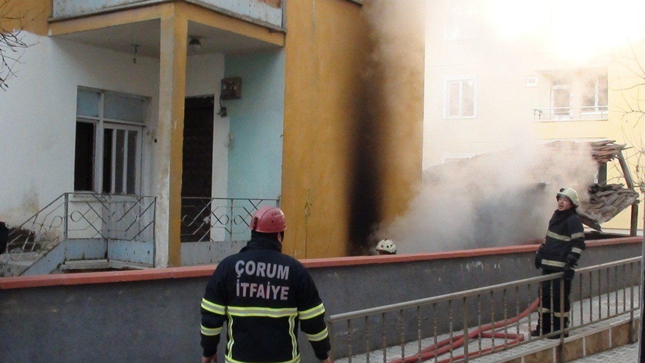 Metruk binadaki yangın paniğe sebep oldu