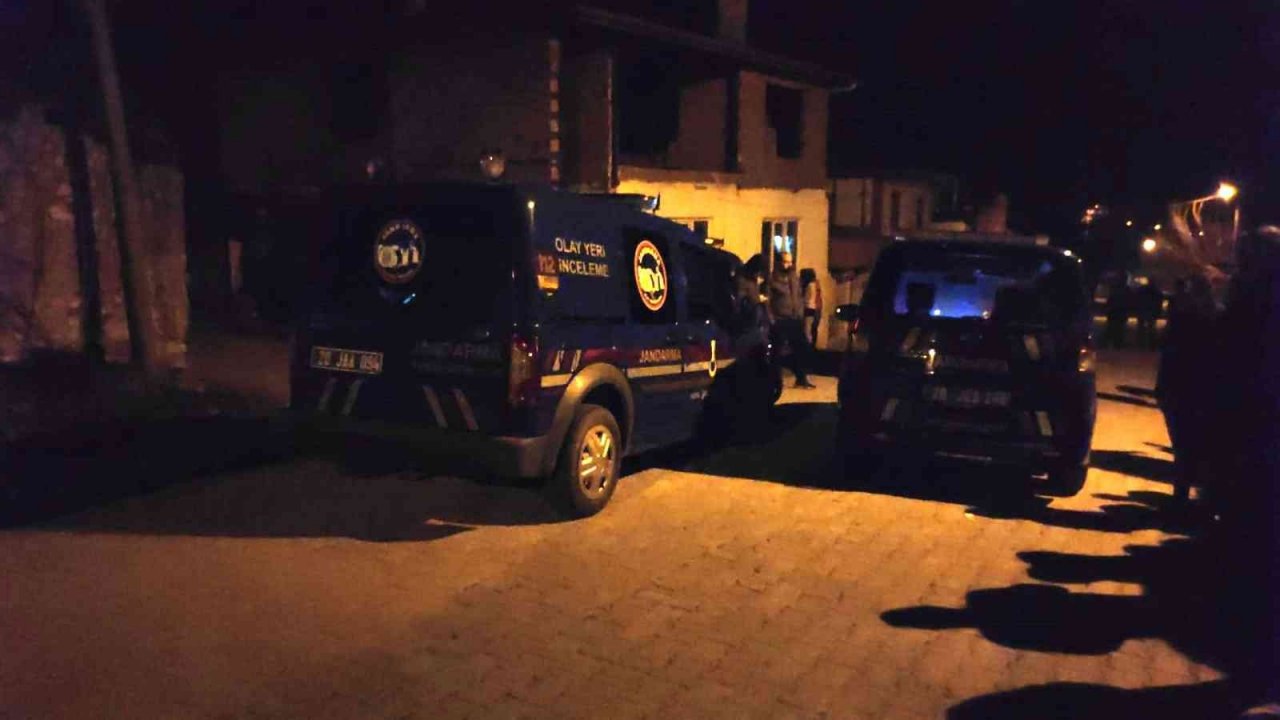 Hastaneden izinli geldiği evinde kardeşi tarafından ölü bulundu