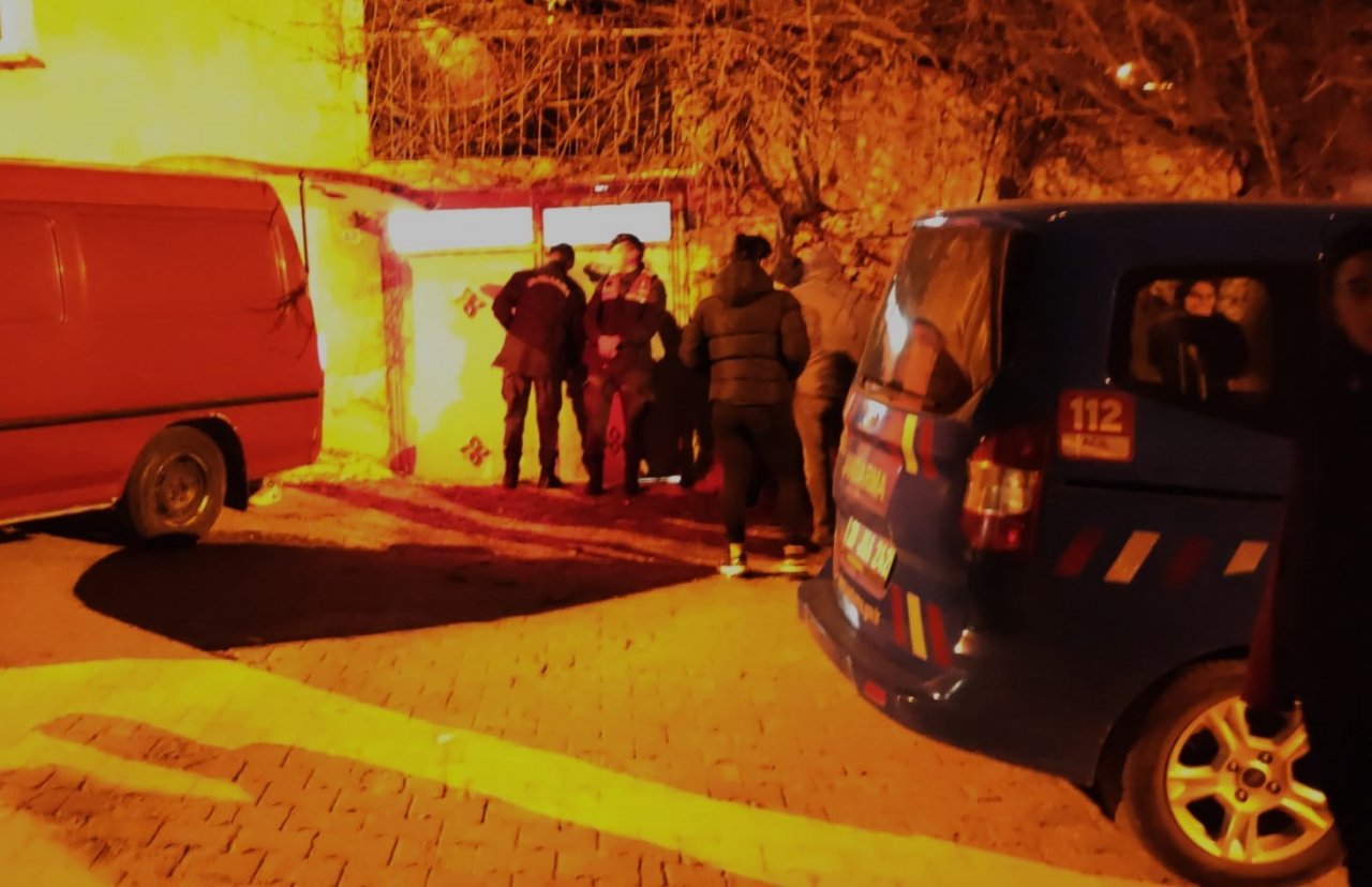 Hastaneden izinli geldiği evinde kardeşi tarafından ölü bulundu