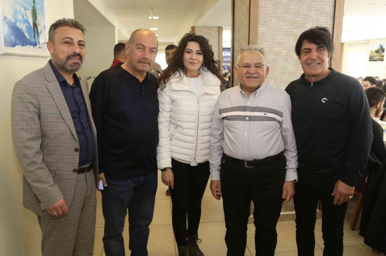 Bakan Kasapoğlu’dan Doktor Başkana teşekkür