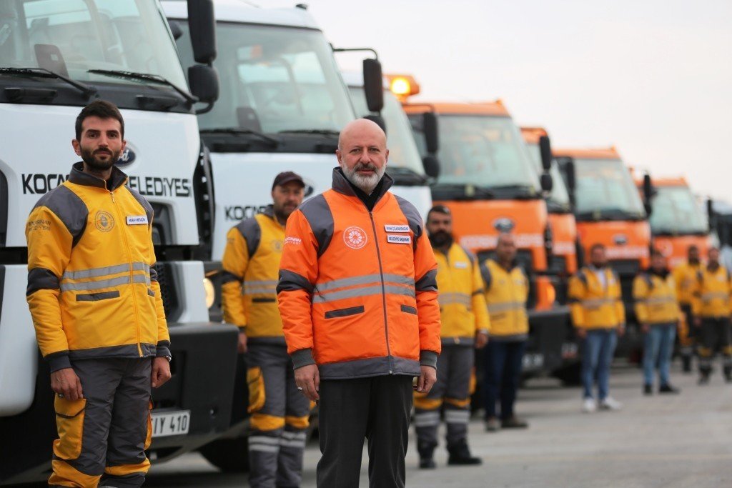 Başkan Çolakbayrakdar: "Kayseri’de ilk ve tek olan asfalt freeze aracını filomuza ekledik"