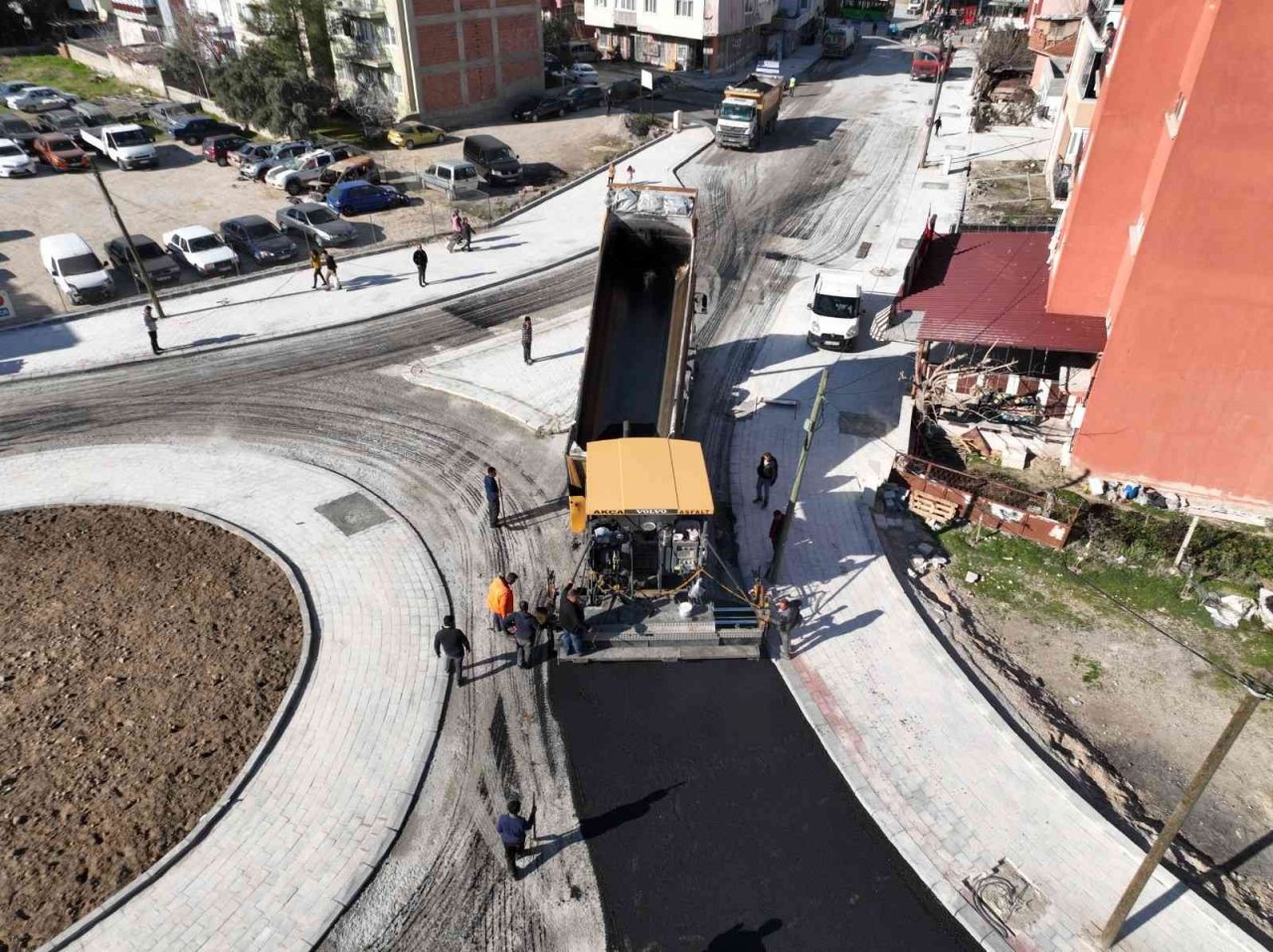 Sümer’de yol ve kaldırım çalışmaları sürüyor