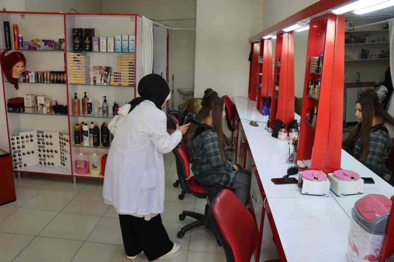 Şanlıurfalı genç kızlar hayallerine kavuştu