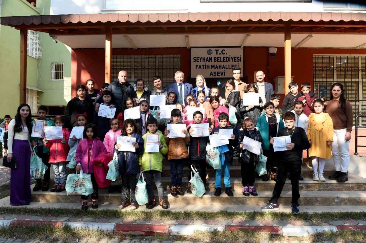 Çocukların karne hediyesi Başkan Akay’dan