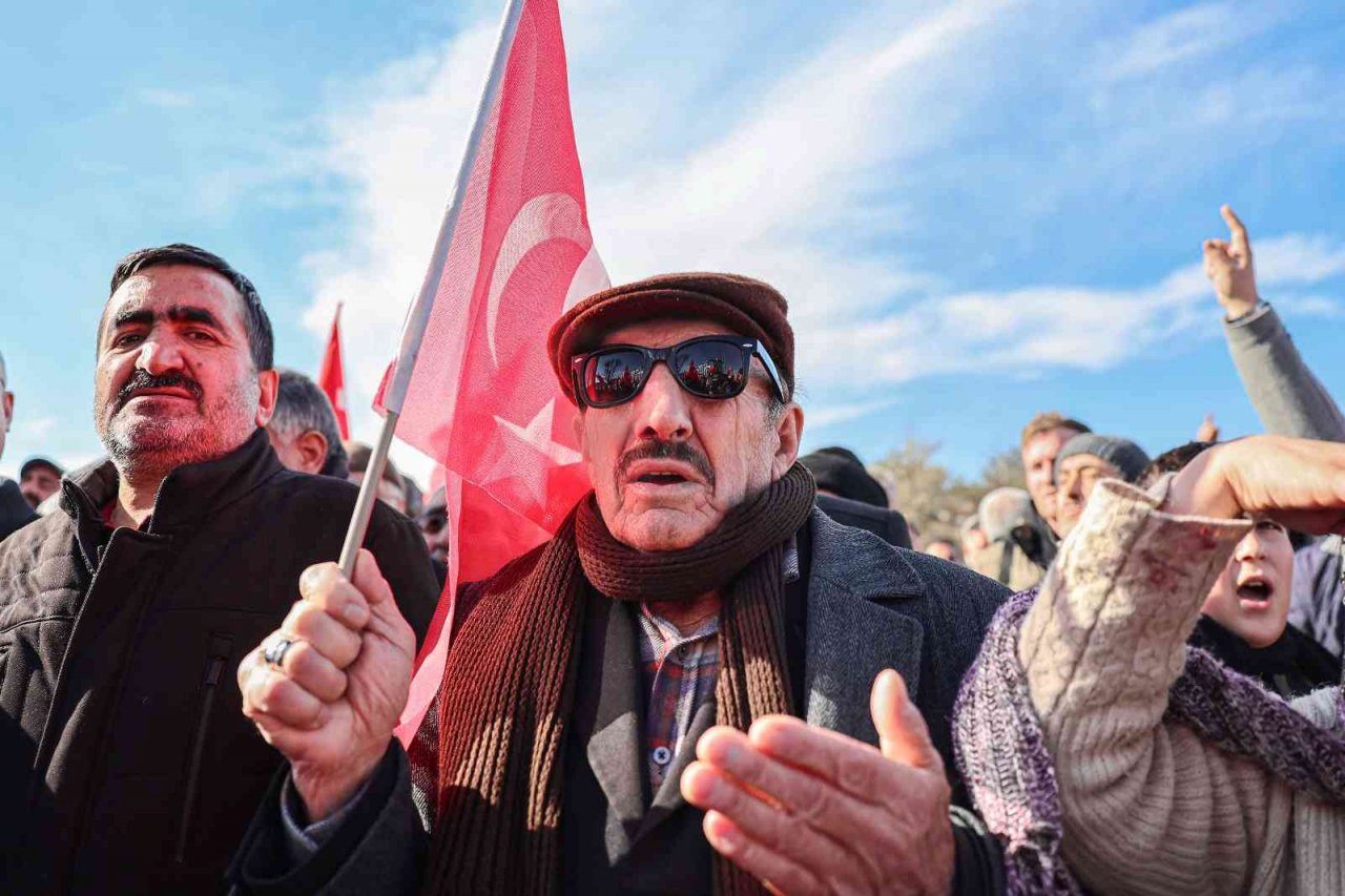 İsveç’te Kuran-ı Kerim’e yapılan saygısızlık Sivas’ta kınandı