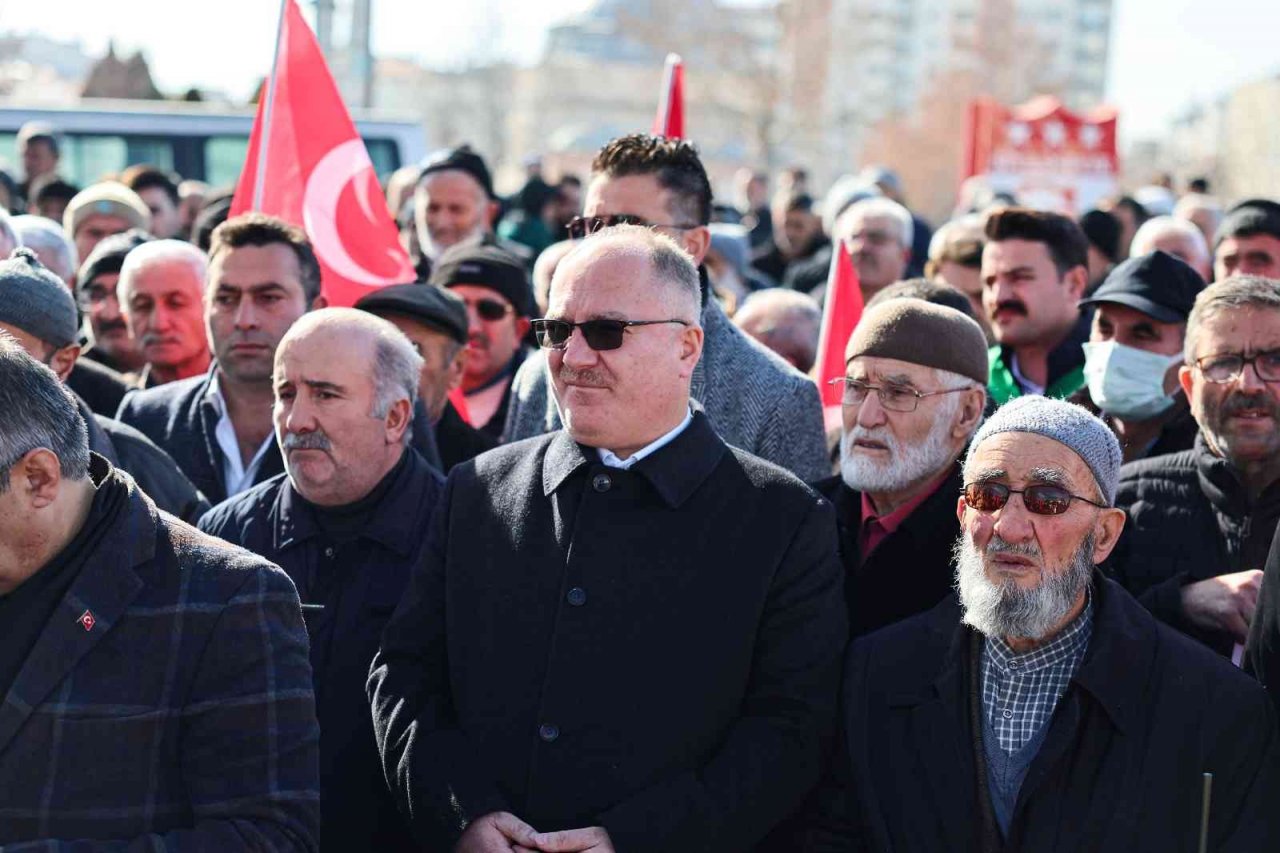 İsveç’te Kuran-ı Kerim’e yapılan saygısızlık Sivas’ta kınandı