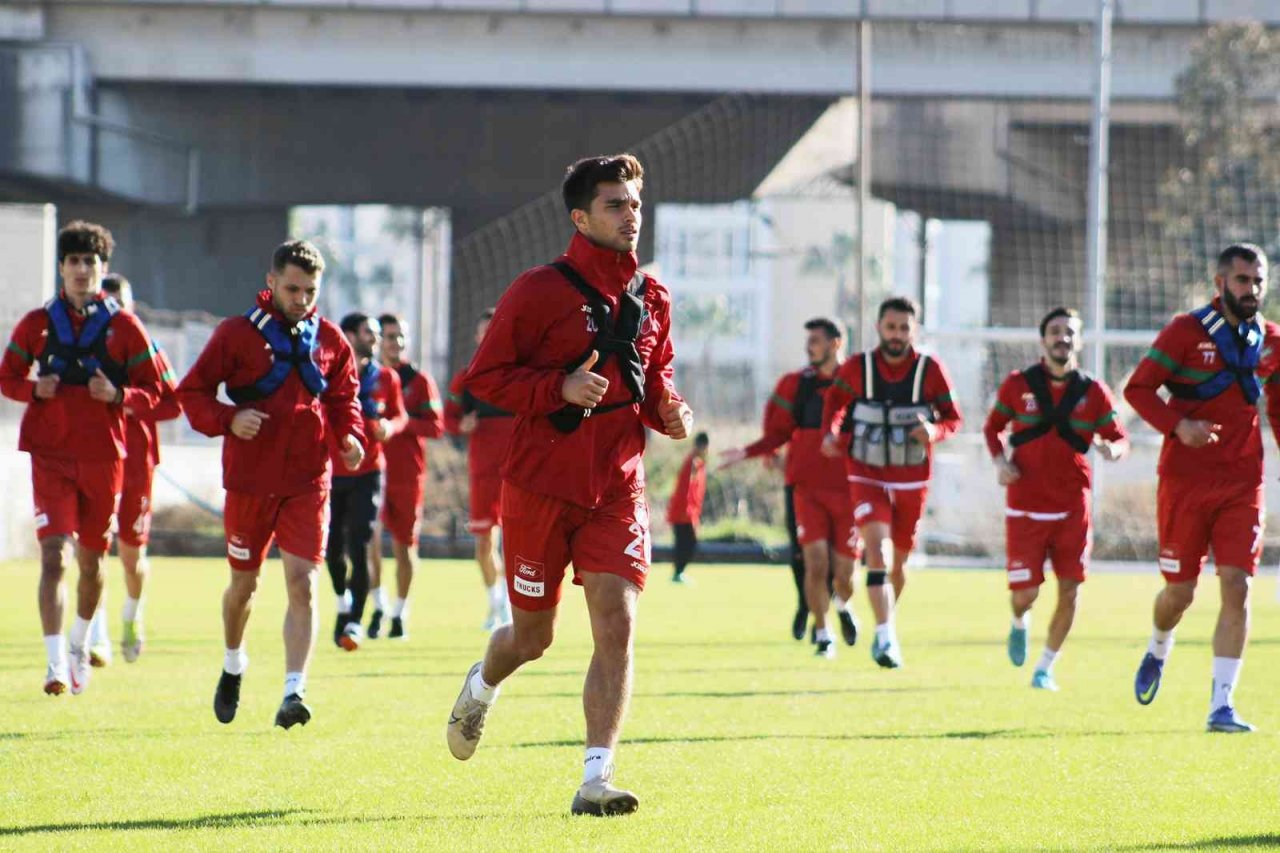 Karşıyaka, 1922 Konyaspor maçının hazırlıklarına başladı