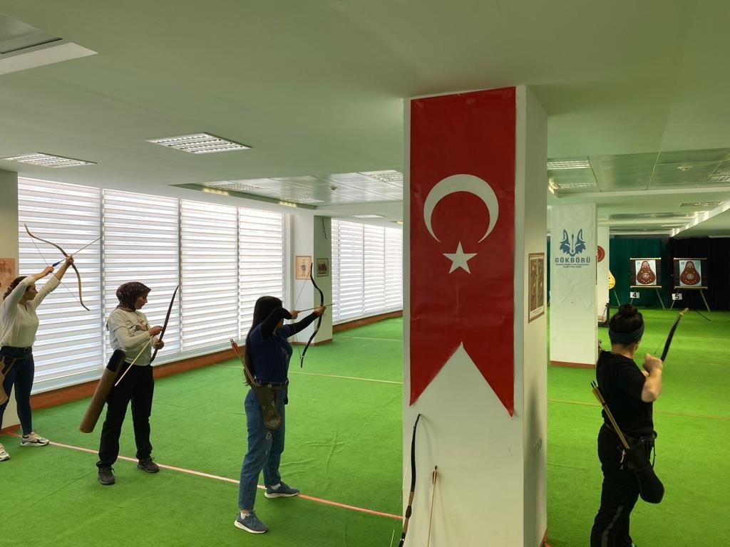Nevşehir Belediyesi okçuluk kursu açtı