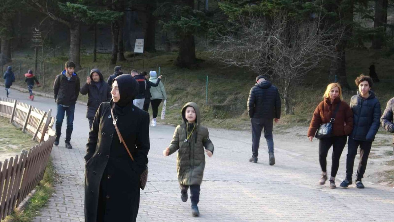 Bolu’nun incisi Gölcük, yarıyıl tatilinde ilgi odağı oldu