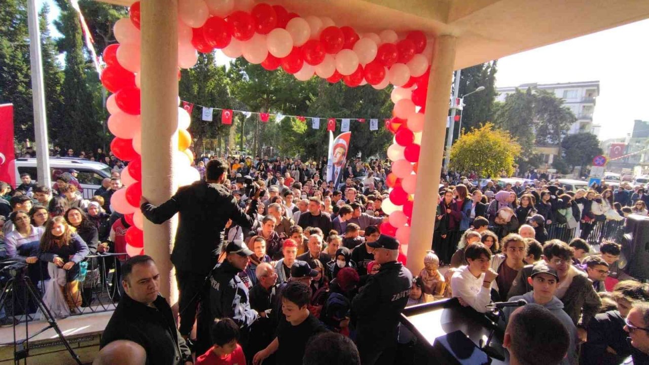 Söke’de "Kaktüslü Ev" kitapevine dönüştürülerek açılışı yapıldı