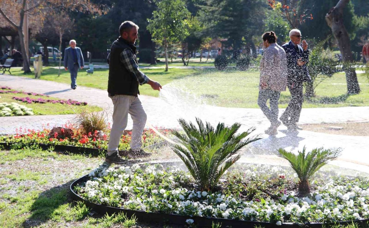 Adana’da termometreler 22 dereceyi gösterdi