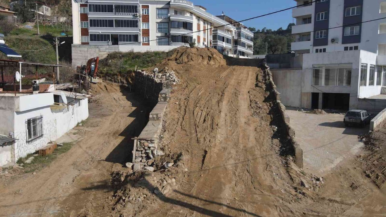 Nazilli’de yol çalışmaları aralıksız devam ediyor