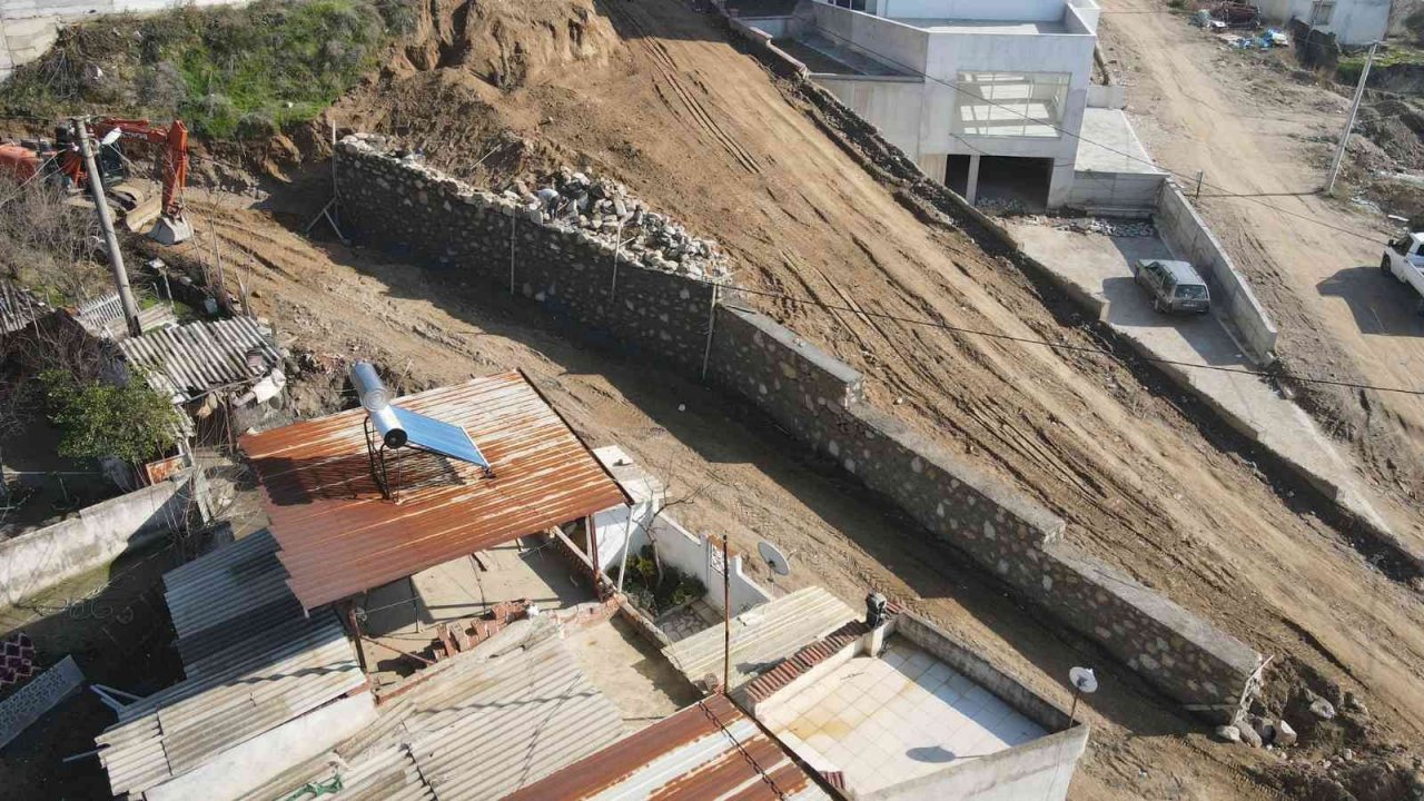 Nazilli’de yol çalışmaları aralıksız devam ediyor