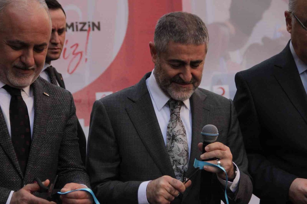 Bakan Nebati: “Kızılay sadece kan bağışı yürüten bir yer değil”