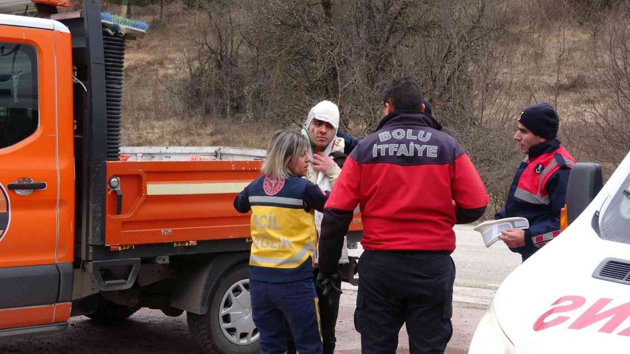 Defalarca takla atan otomobil dereye uçtu: 1’i çocuk 5 yaralı