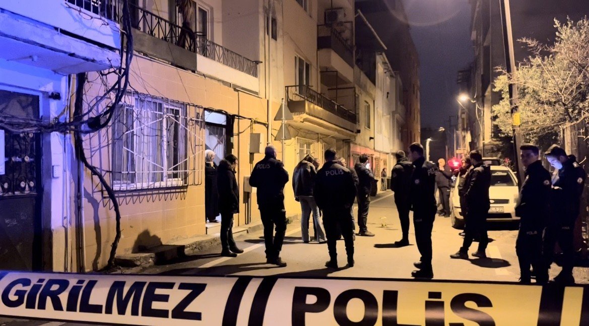 Aşık olduğu solist kadını başından vurdu, olay yerinden böyle kaçtı