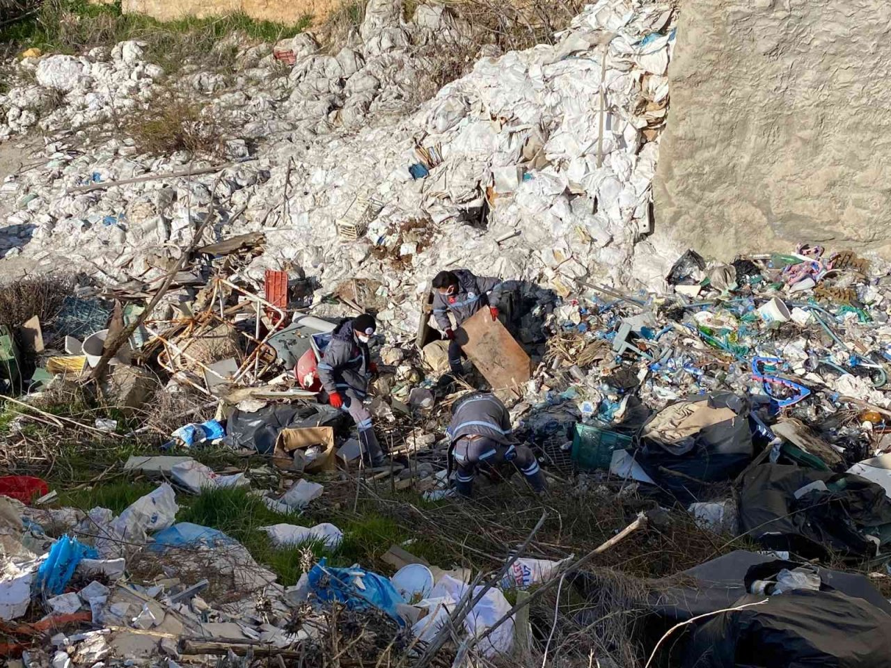 Kayıp Mine kadavra köpekleriyle aranıyor