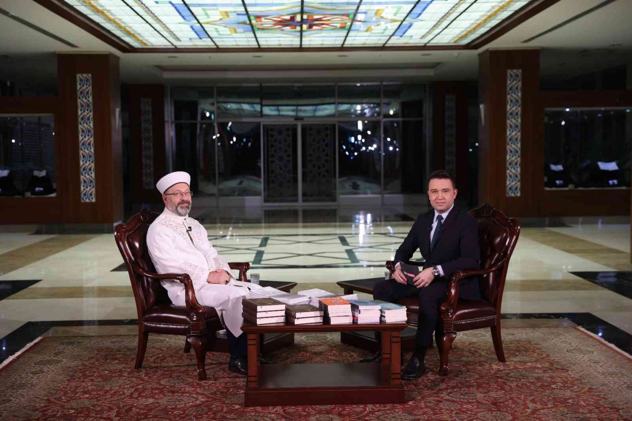 Diyanet İşleri Başkanı Erbaş: “İsveç’teki Türkiye büyükelçiliğinin önünde yine bu saldırının yapıldığı yerde Kur’an’a saygı programı yapılacak”