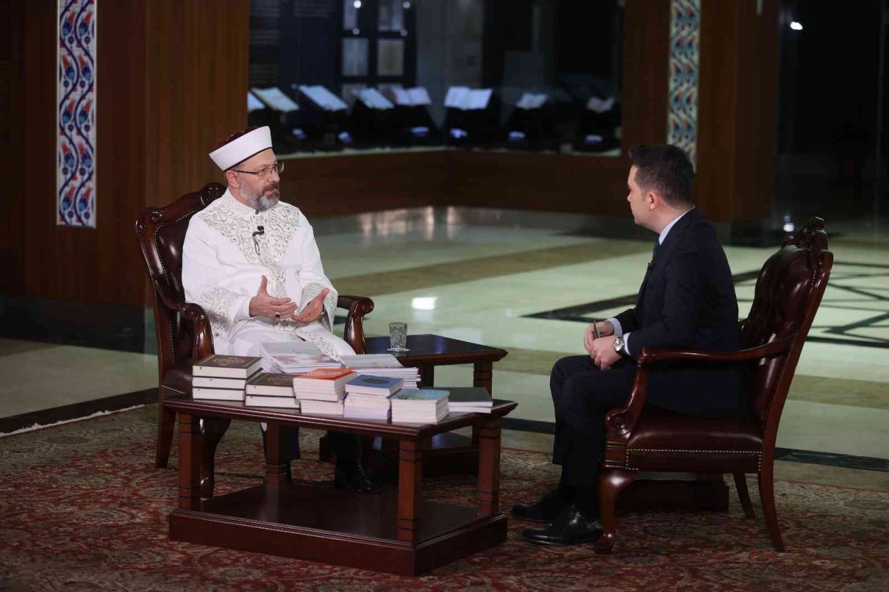 Diyanet İşleri Başkanı Erbaş: “İsveç’teki Türkiye büyükelçiliğinin önünde yine bu saldırının yapıldığı yerde Kur’an’a saygı programı yapılacak”