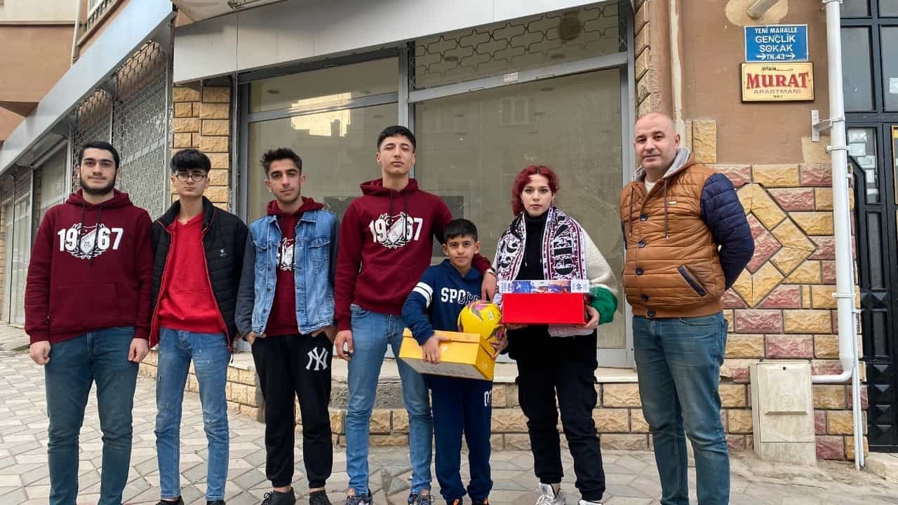 Gençlik 23’ün kampanyası yürekleri ısıttı