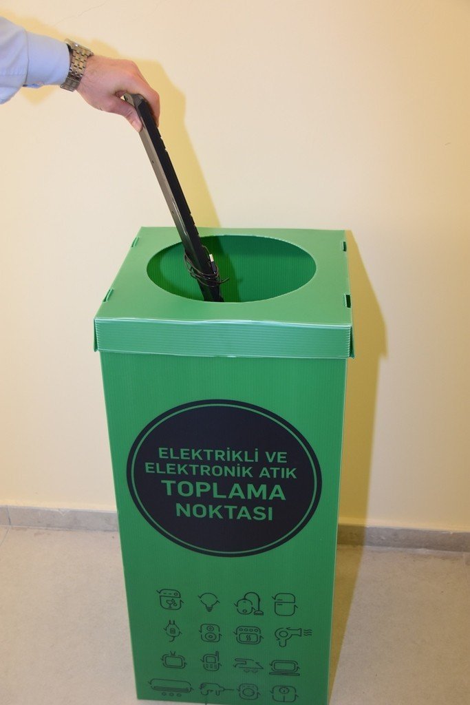 Kocasinan, 1 yılda 351 kilo elektronik atık ile bin 390 kilo atık pili ekonomiye kazandırdı