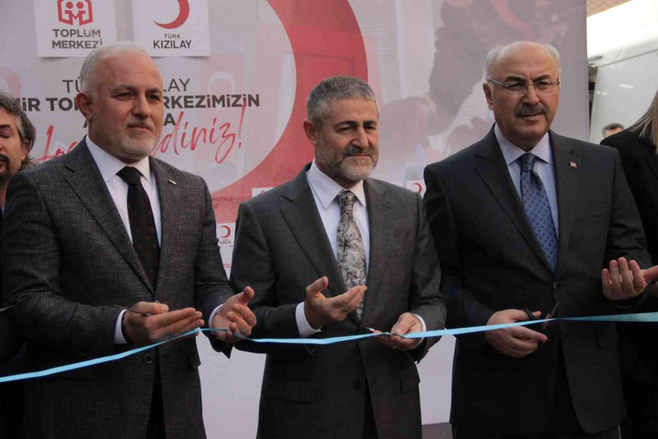 Bakan Nebati: “Kızılay sadece kan bağışı yürüten bir yer değil”