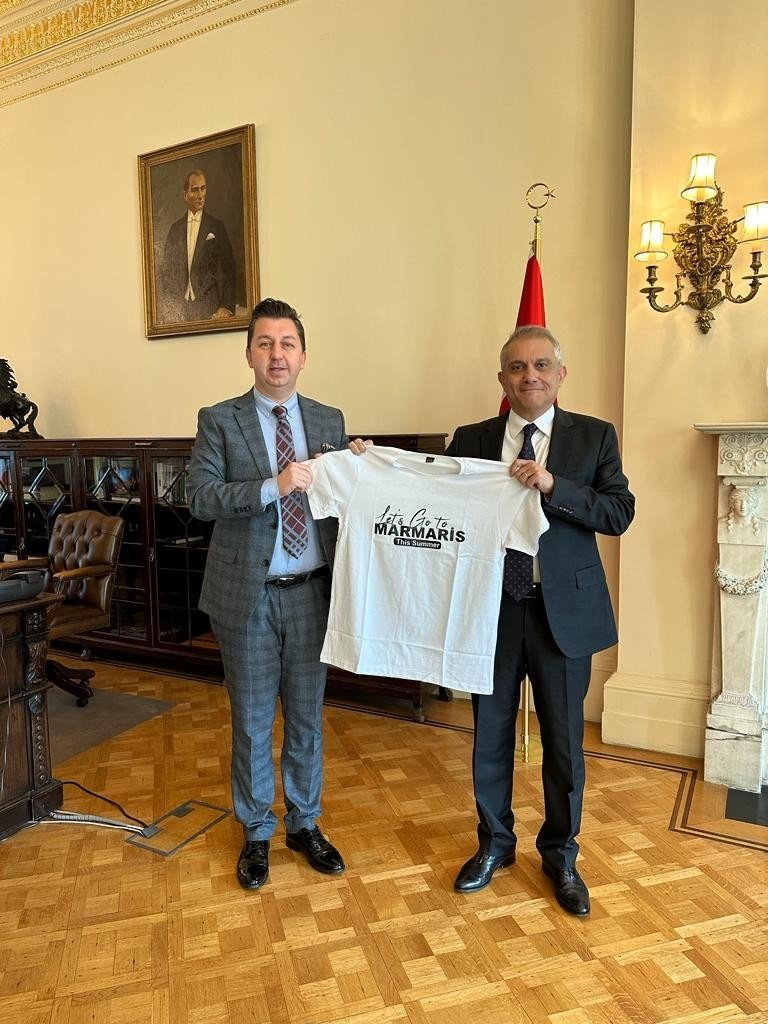 Marmaris Esnaf ve Sanatkarlar Odası Başkanı Ayyıldız İngiltere’de