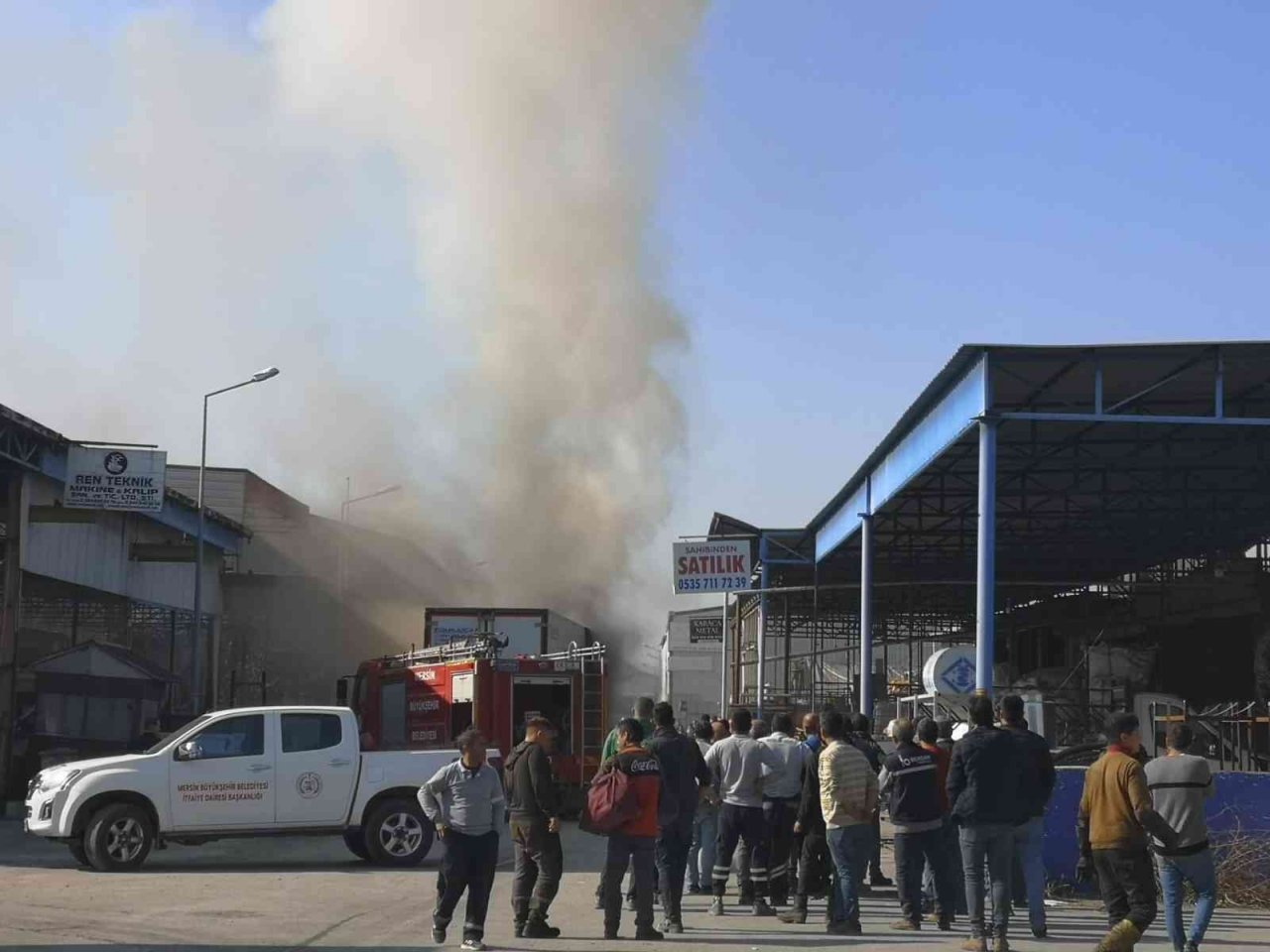 Tır alev alev yandı