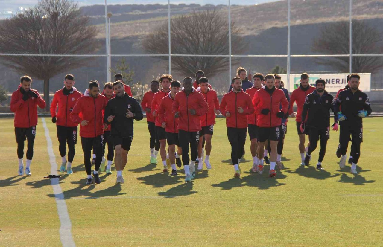 Rıza Çalımbay’dan taraftara çağrı: “Adana Demirspor maçına gelin”