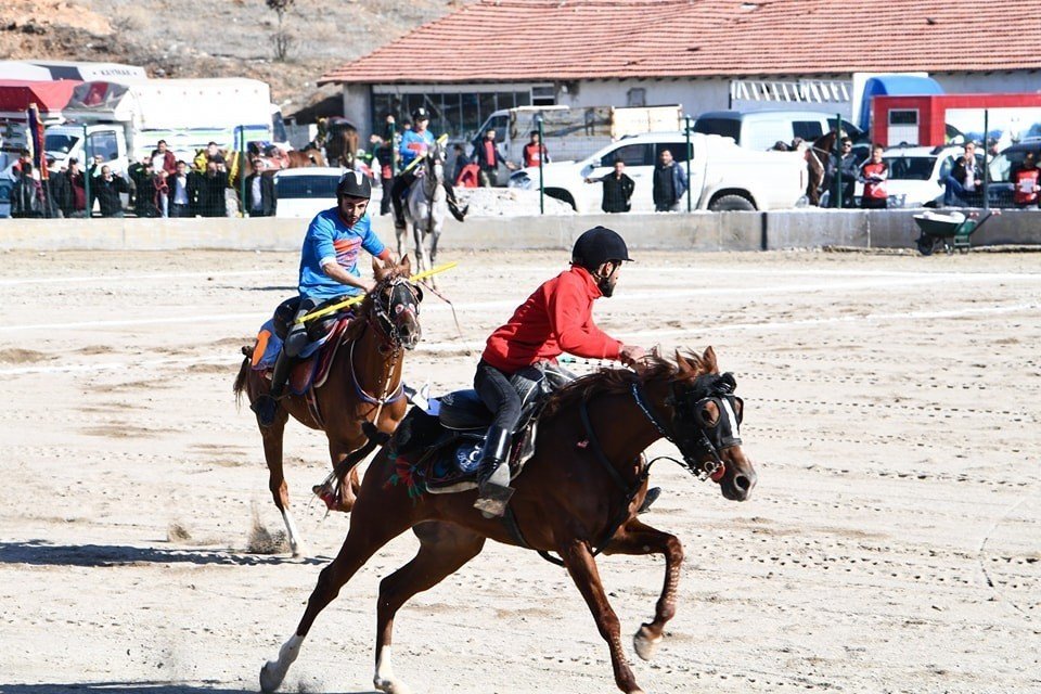 Geleneksel Atlı Cirit Turnuvası başladı