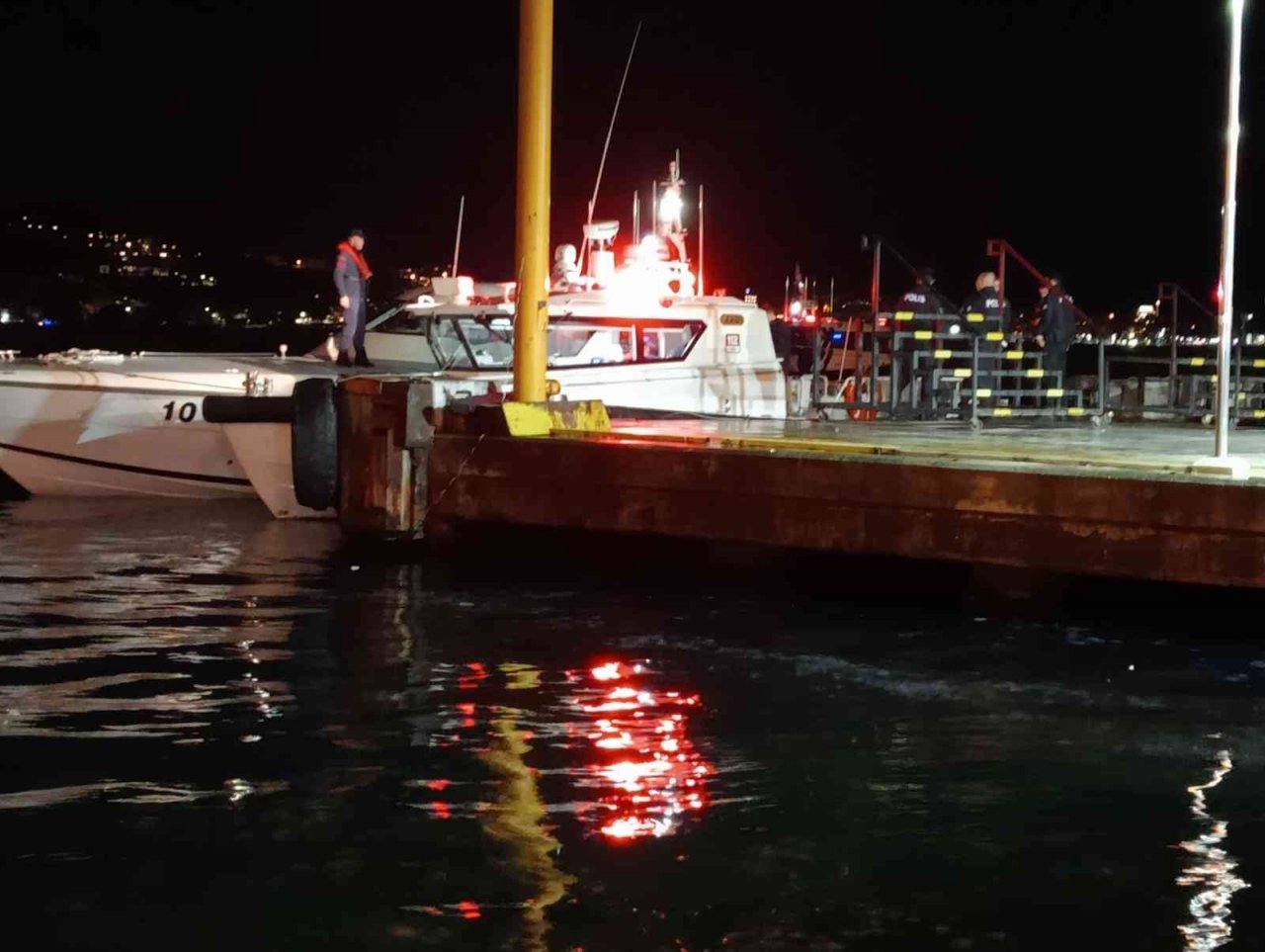 15 Temmuz Şehitler Köprüsü’nden kendini denize atarak intihar etti