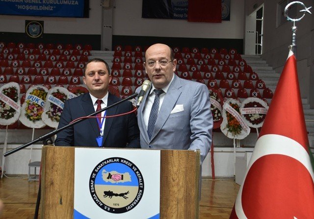 Aliağa Esnaf Sanatkarlar Kredi ve Kefalet Kooperatifinde Yiyitalp güven tazeledi