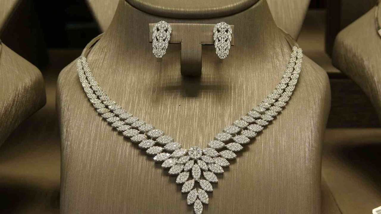 "Altın, güvenli liman özelliğini koruyor"