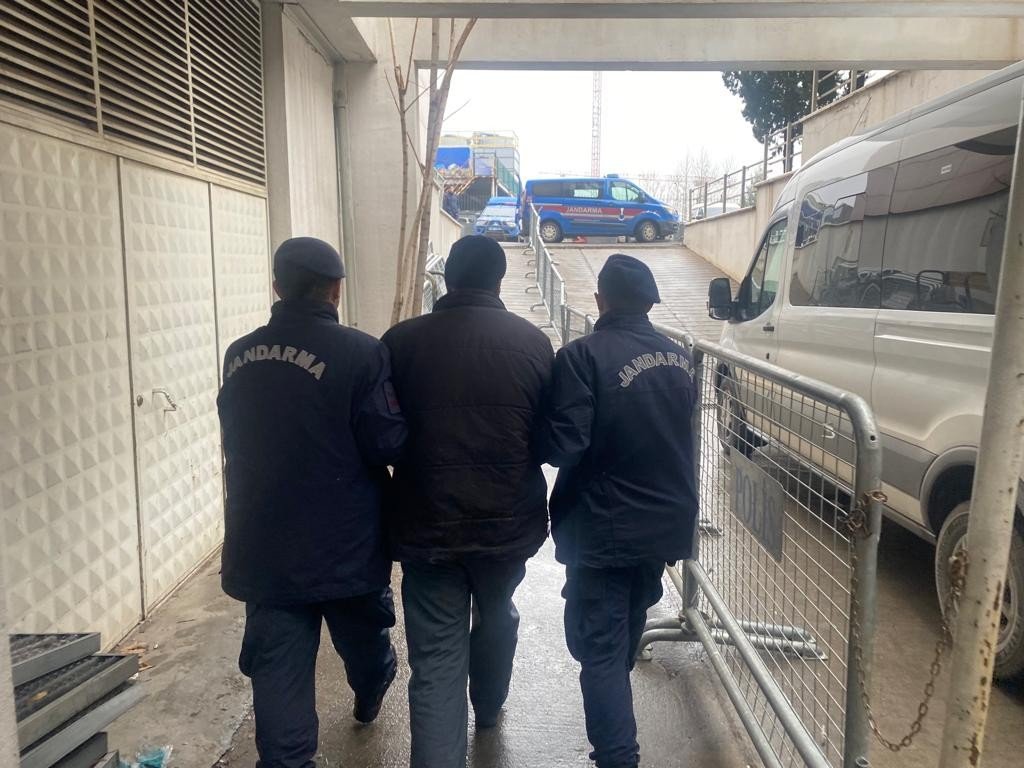 Gaziantep’te aranan 37 şahıstan 27’si tutuklandı