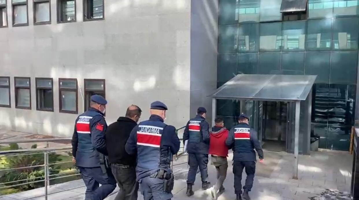 Gaziantep’te aranan 37 şahıstan 27’si tutuklandı