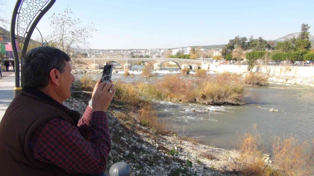 Göksu Nehri yeniden siyah akmaya başladı