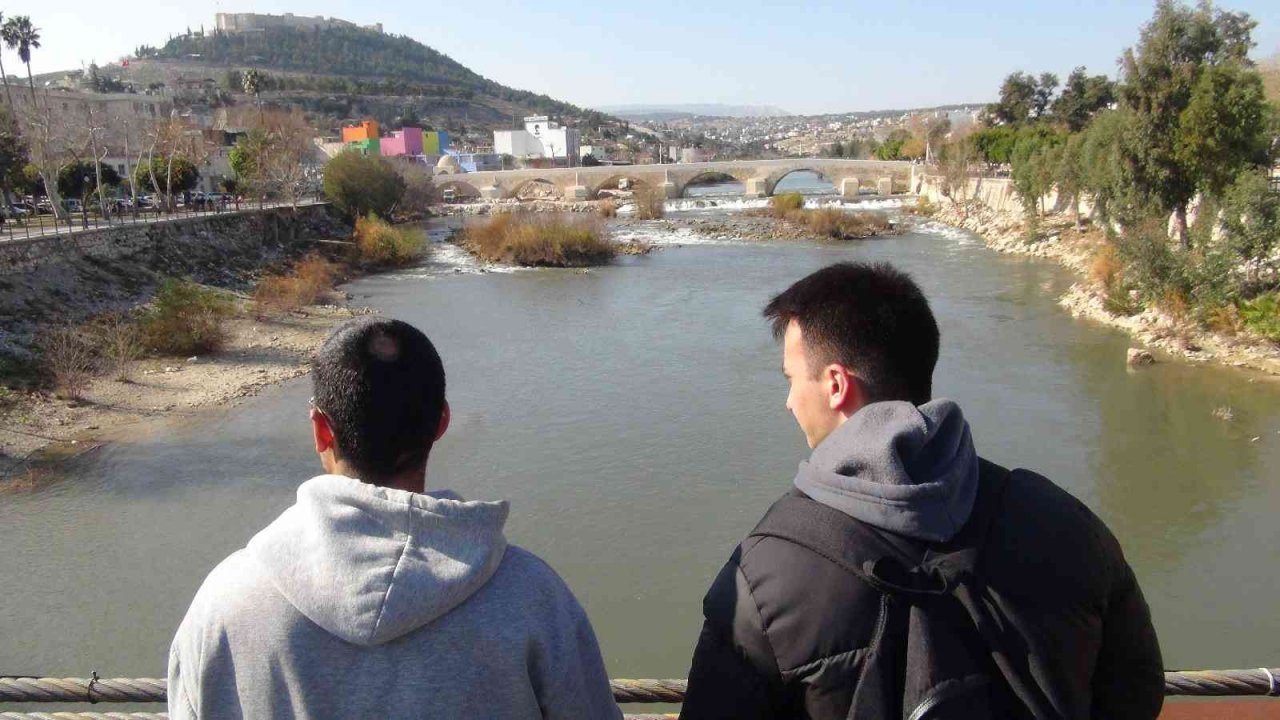 Göksu Nehri yeniden siyah akmaya başladı