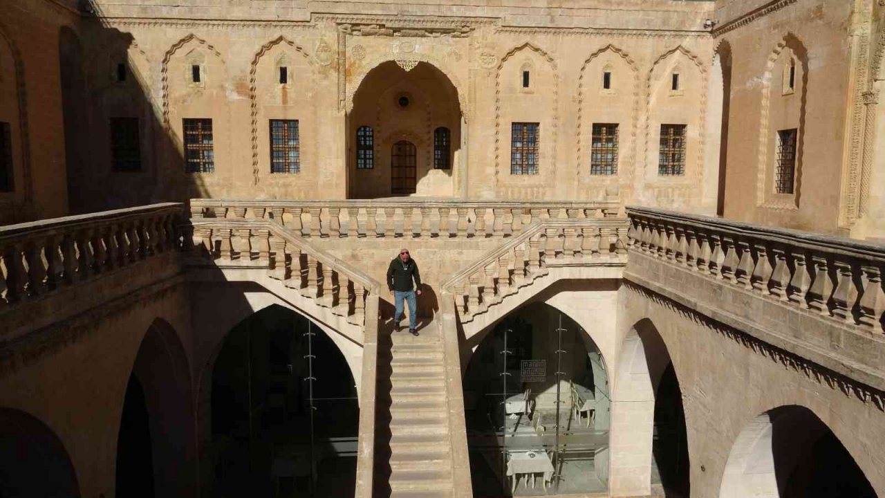 Kadim şehir Mardin’in tarihi taş yapıları mimarisiyle dikkat çekiyor