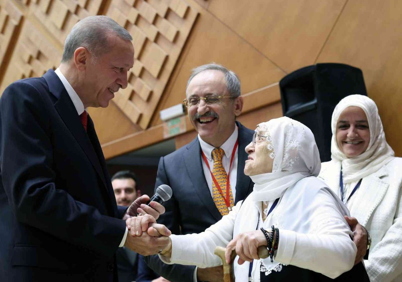 Kenan Yavuz, ödülünü Cumhurbaşkanı Erdoğan’ın elinden aldı