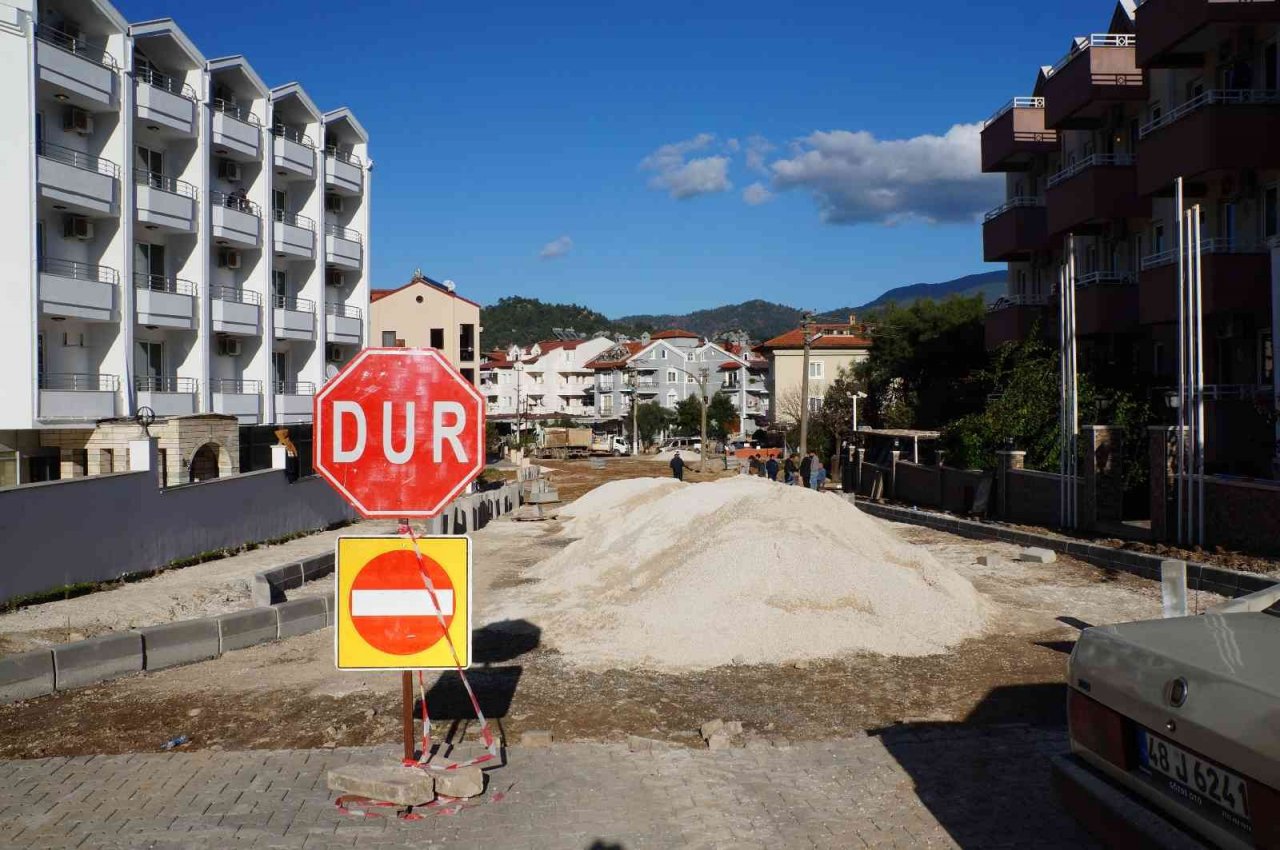 Mehmet Akif Ersoy Caddesi yenileniyor