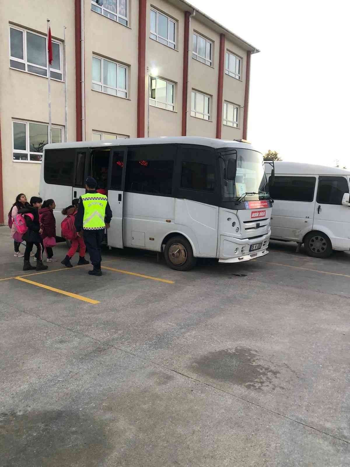 Okul servis araçları denetlendi