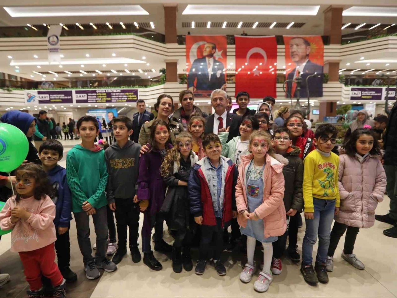 Şahinbey’de çocuk şenliğine yoğun ilgi