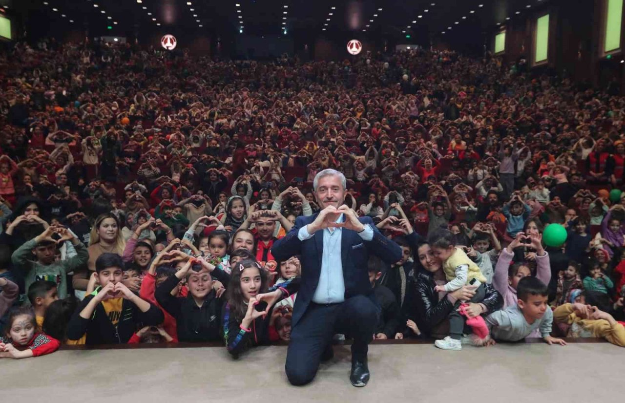 Şahinbey’de çocuk şenliğine yoğun ilgi